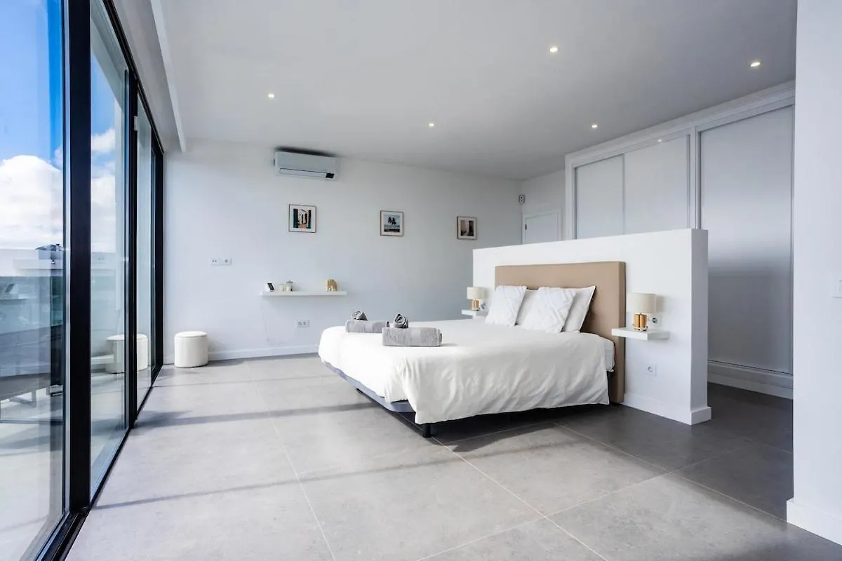 Exclusive 6 Bedrooms Villa In Lanzarote - Ocean & Volcano Views, Private Pool, Jacuzzi & Gym Mácher