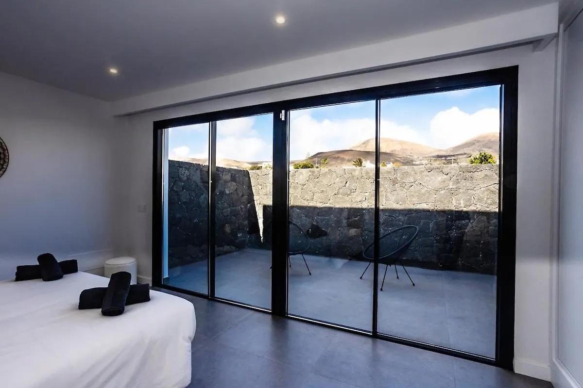 Exclusive 6 Bedrooms Villa In Lanzarote - Ocean & Volcano Views, Private Pool, Jacuzzi & Gym Mácher