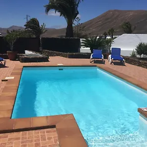 Villa Lucky - Heated Pool, Macher