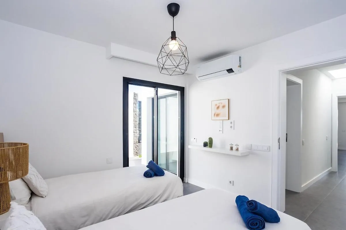 Exclusive 6 Bedrooms Villa In Lanzarote - Ocean & Volcano Views, Private Pool, Jacuzzi & Gym Macher Spain