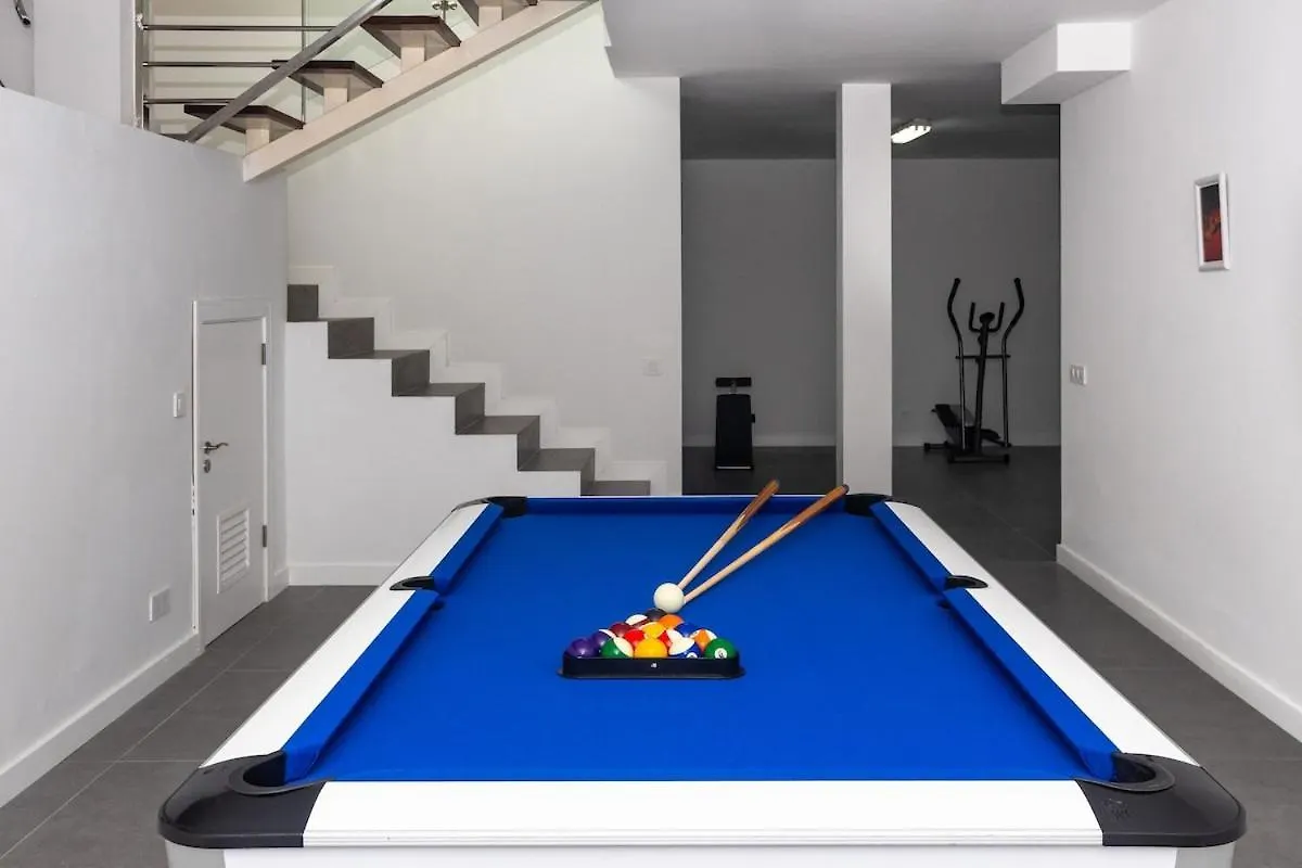 Exclusive 6 Bedrooms Villa In Lanzarote - Ocean & Volcano Views, Private Pool, Jacuzzi & Gym Macher