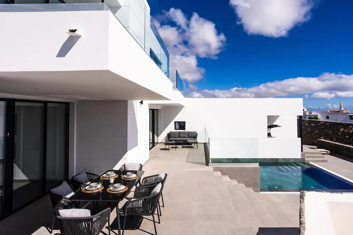 Exclusive 6 Bedrooms Villa In Lanzarote - Ocean & Volcano Views, Private Pool, Jacuzzi & Gym Macher
