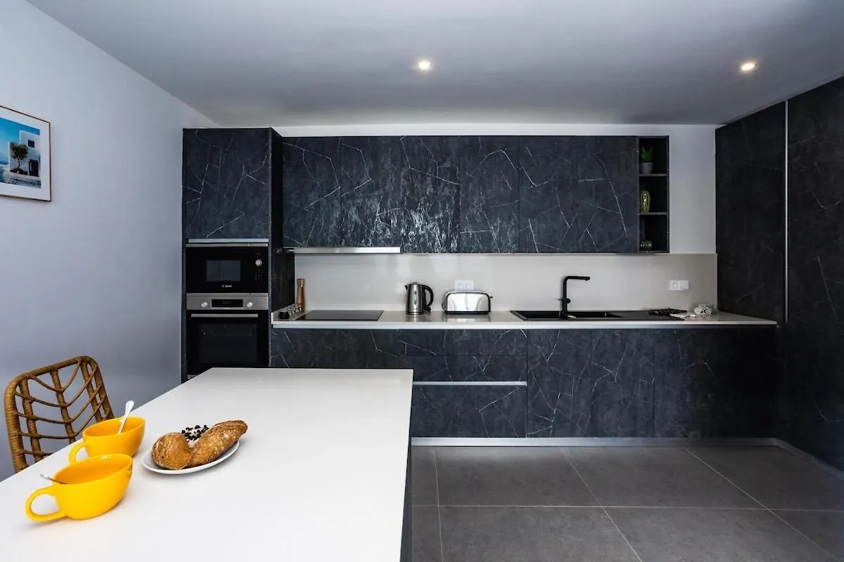 Exclusive 6 Bedrooms Villa In Lanzarote - Ocean & Volcano Views, Private Pool, Jacuzzi & Gym Macher
